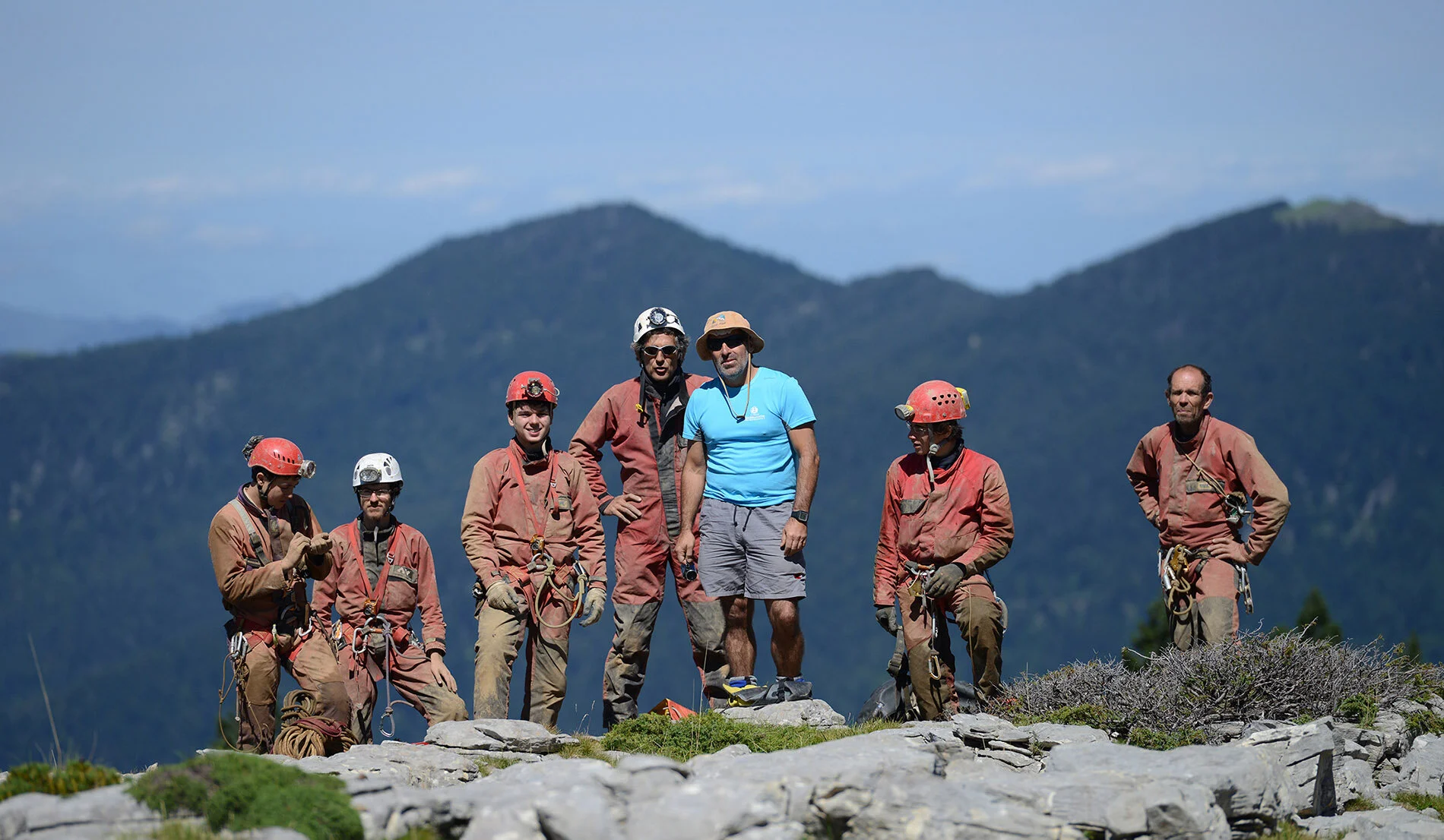 Le groupe réuni sur le karst de la Pierre-Saint-Martin.